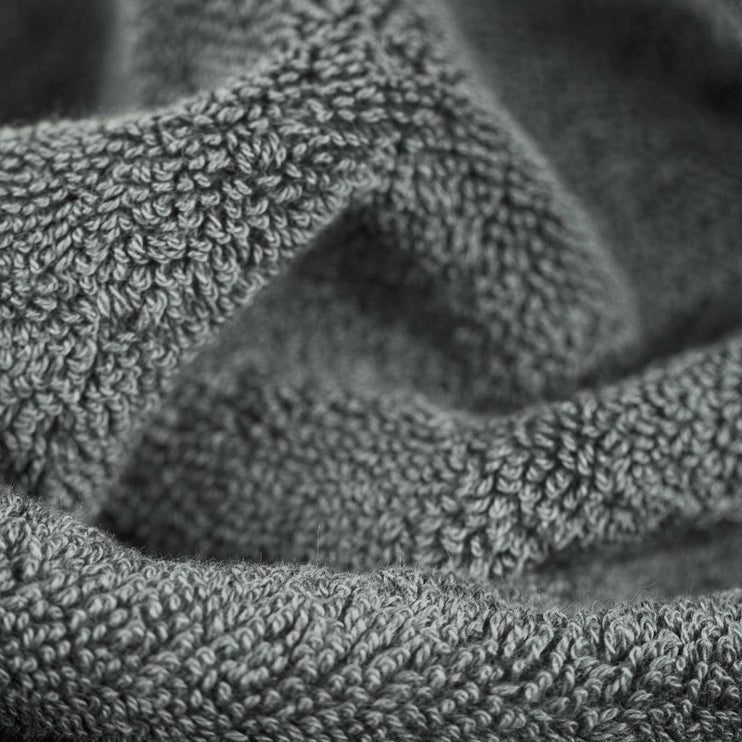 Gemischtes Handtuch Set Salema in Graugrün aus 100% Supima Baumwolle | Entdecken Sie unsere schönsten Wohnaccessoires