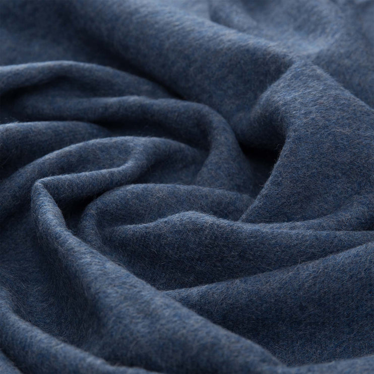 Decke Arica, Jeansblau, 100% Baby Alpakawolle | Hochwertige Wohnaccessoires