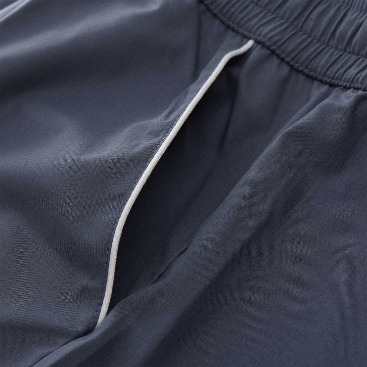 Pyjama Alva, Dunkles Graublau & Weiß, 100% Bio-Baumwolle | Hochwertige Wohnaccessoires