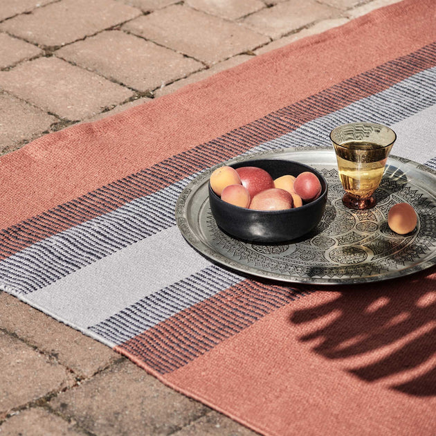 Teppich Indari in Dunkles Graublau & Taubenblau & Terrakotta | Schöne Ideen für Ihr Zuhause | URBANARA