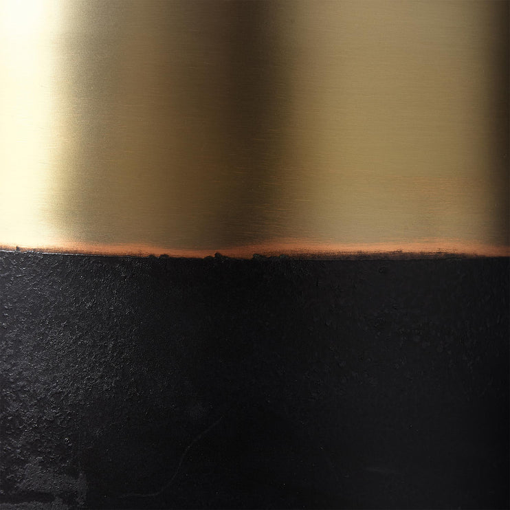 Übertopf Naruli in Messing & Schwarz aus 100% Metall | Entdecken Sie unsere schönsten Wohnaccessoires