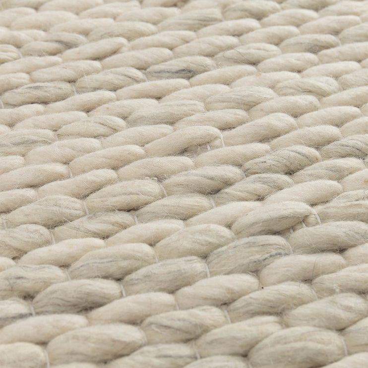 Teppich Romo in Creme & Natur aus 50% Wolle & 50% Baumwolle | Entdecken Sie unsere schönsten Wohnaccessoires