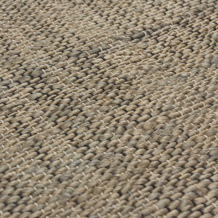 Teppich Tihuri Graugrün, 100% Jute | URBANARA Juteteppiche